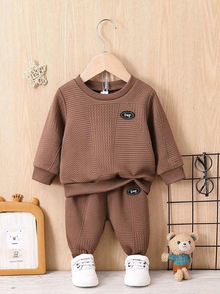 Baby Textured Pattern Sweatshirt And Pants Set Brown