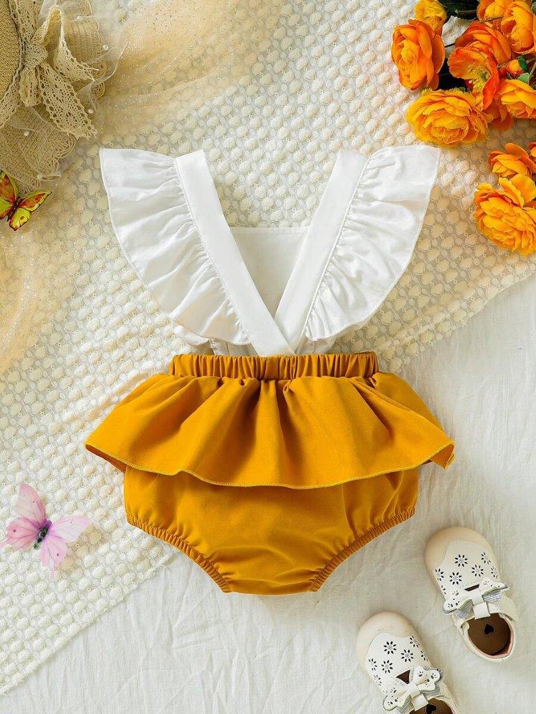 Baby Flora Pattern Front Bow Bodysuit