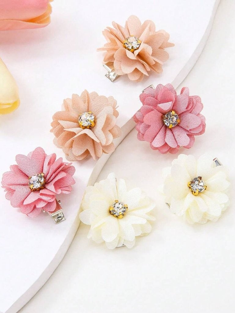 2 Piece Diamante Daisy Flower Hair Clips