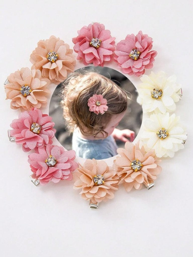 2 Piece Diamante Daisy Flower Hair Clips