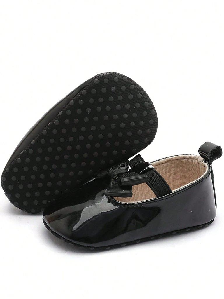 Baby Black Shiny Bow Pumps