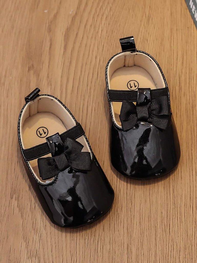 Baby Black Shiny Bow Pumps