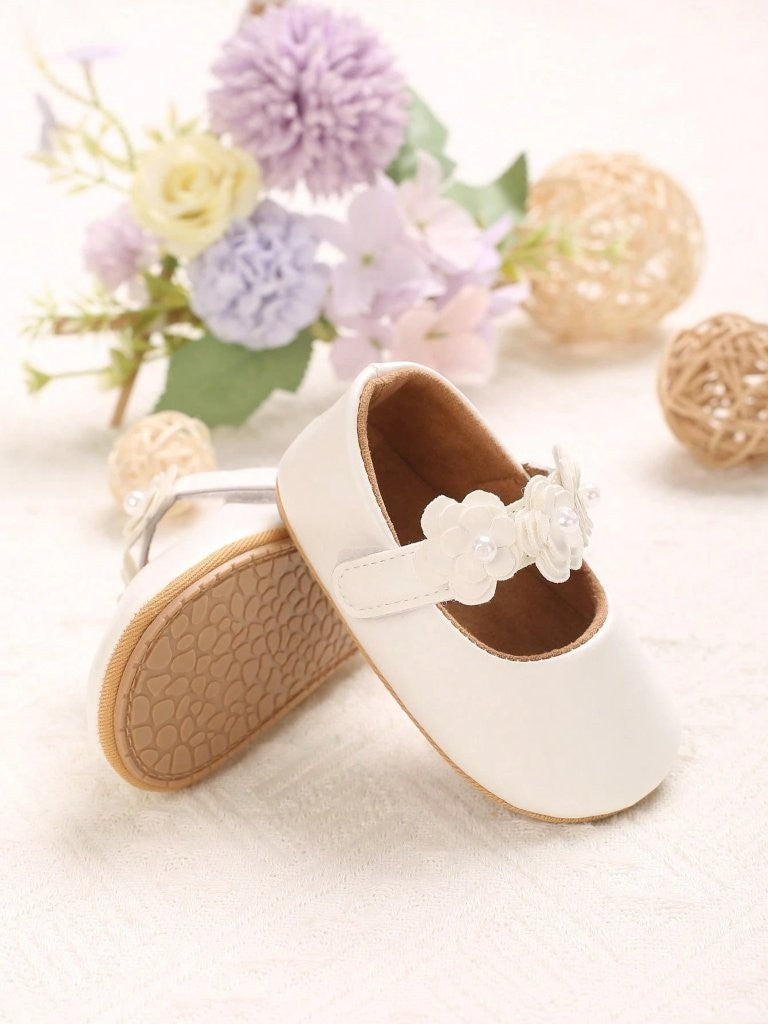 Baby White Pearl Flower Strap Shoes