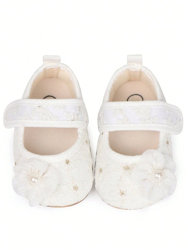 Baby Cream Side Flower Embroidered Shoes