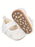 Baby Cream Side Flower Embroidered Shoes