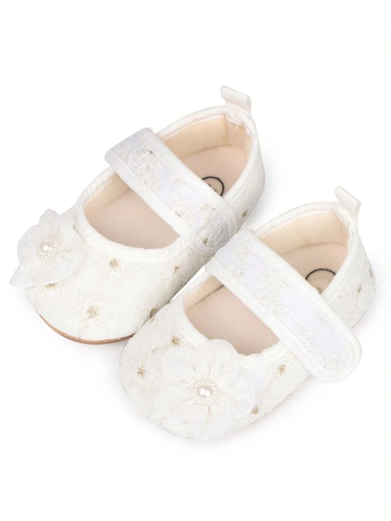 Baby Cream Side Flower Embroidered Shoes
