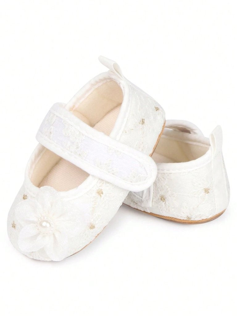 Baby Cream Side Flower Embroidered Shoes