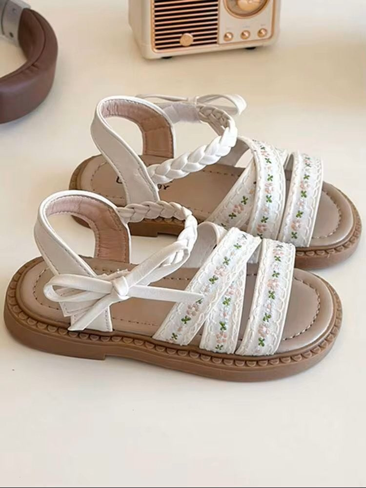 Baby White Fashionable Flower Pattern Strap Sandals
