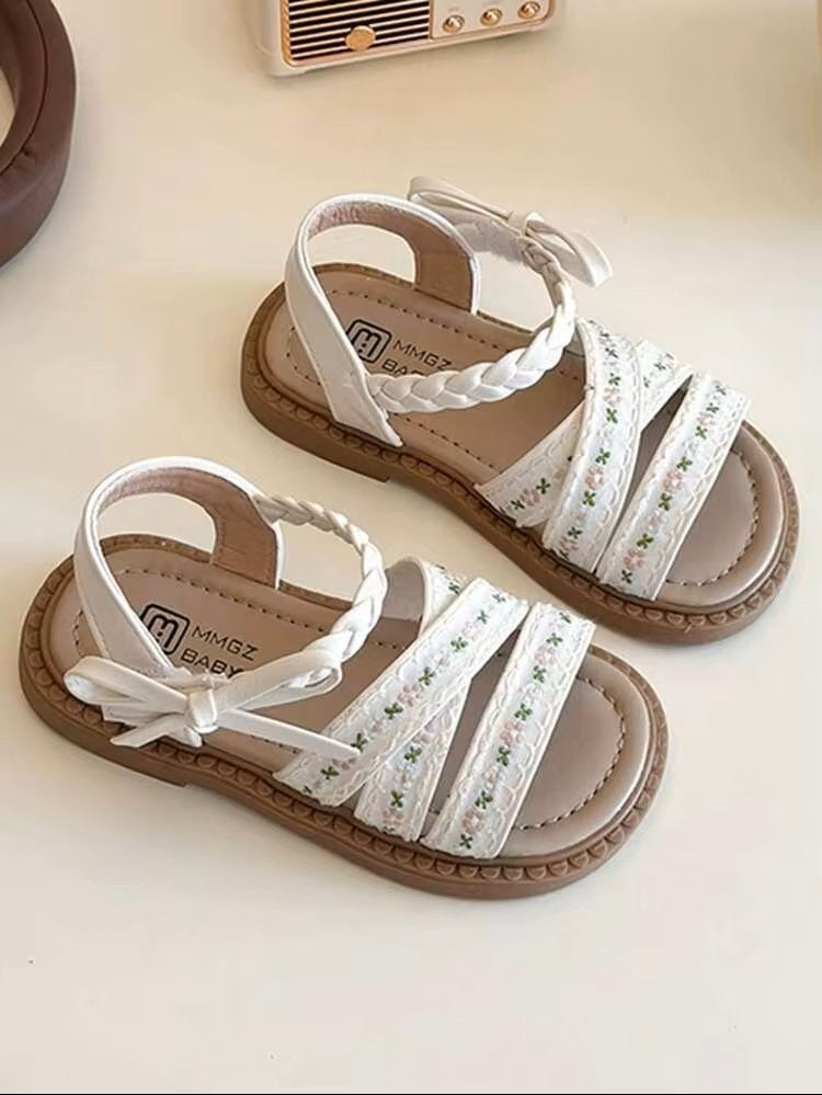 Baby White Fashionable Flower Pattern Strap Sandals