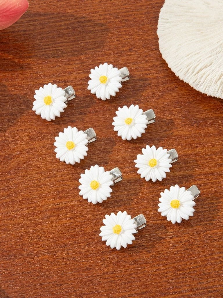 2 Piece Dainty Daisy Hair Clips