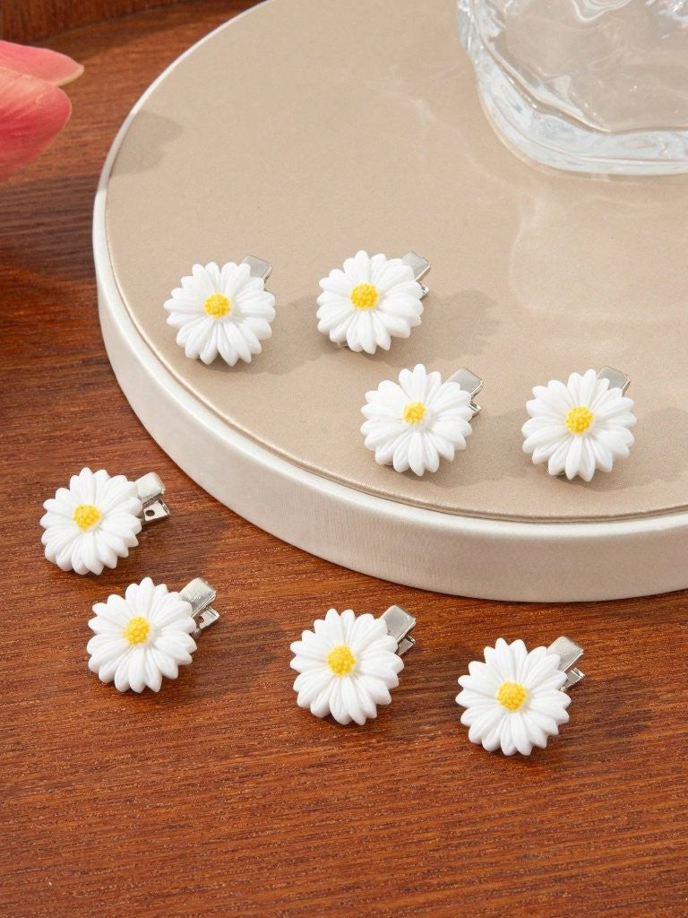 2 Piece Dainty Daisy Hair Clips