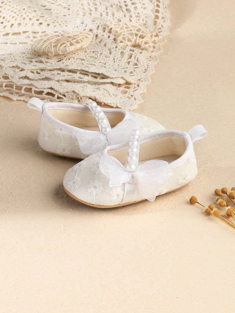 Baby White Pearl Strap Embroidered Shoes