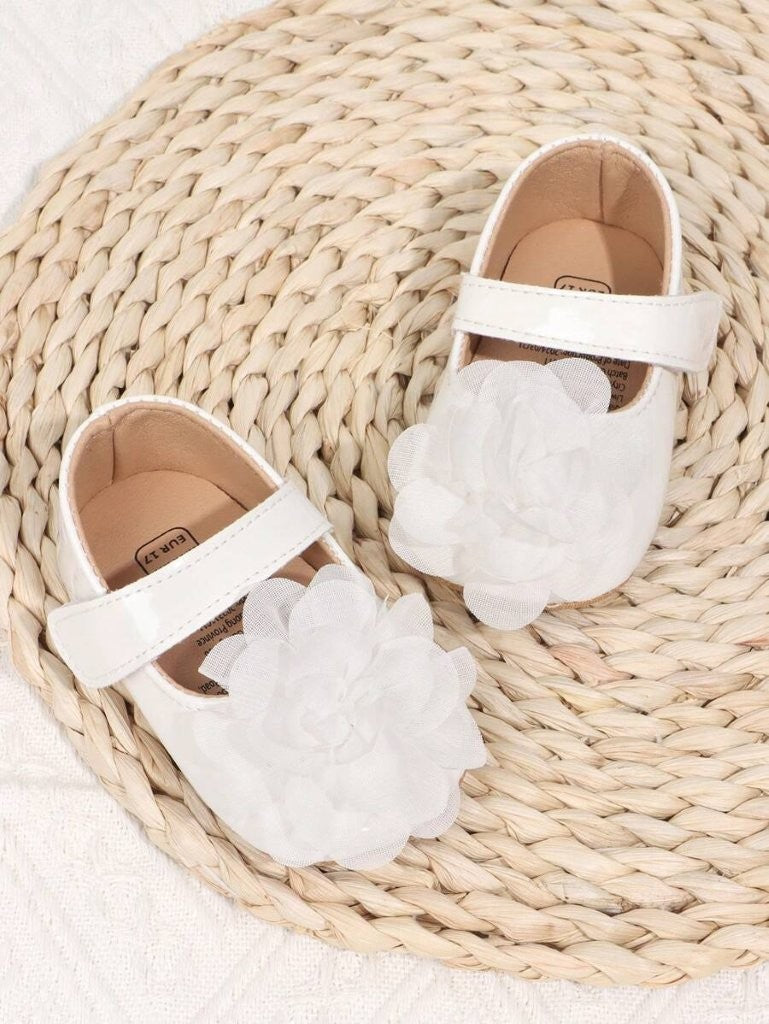 Baby White Cute Flower Strap Shoes