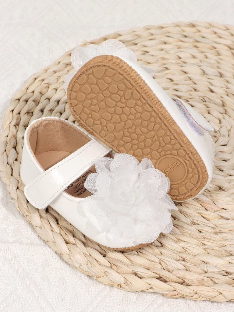 Baby White Cute Flower Strap Shoes
