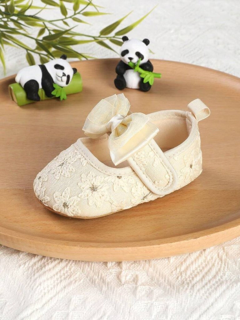 Baby Apricot Bow Embroidered Shoes