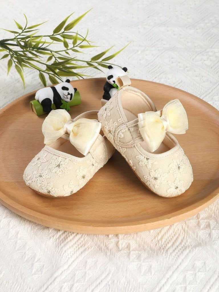 Baby Apricot Bow Embroidered Shoes