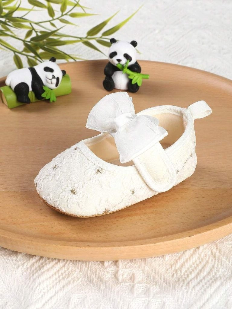 Baby White Bow Embroidered Shoes