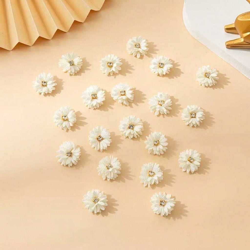 2 Piece Dainty Diamante Flower Hair Clips