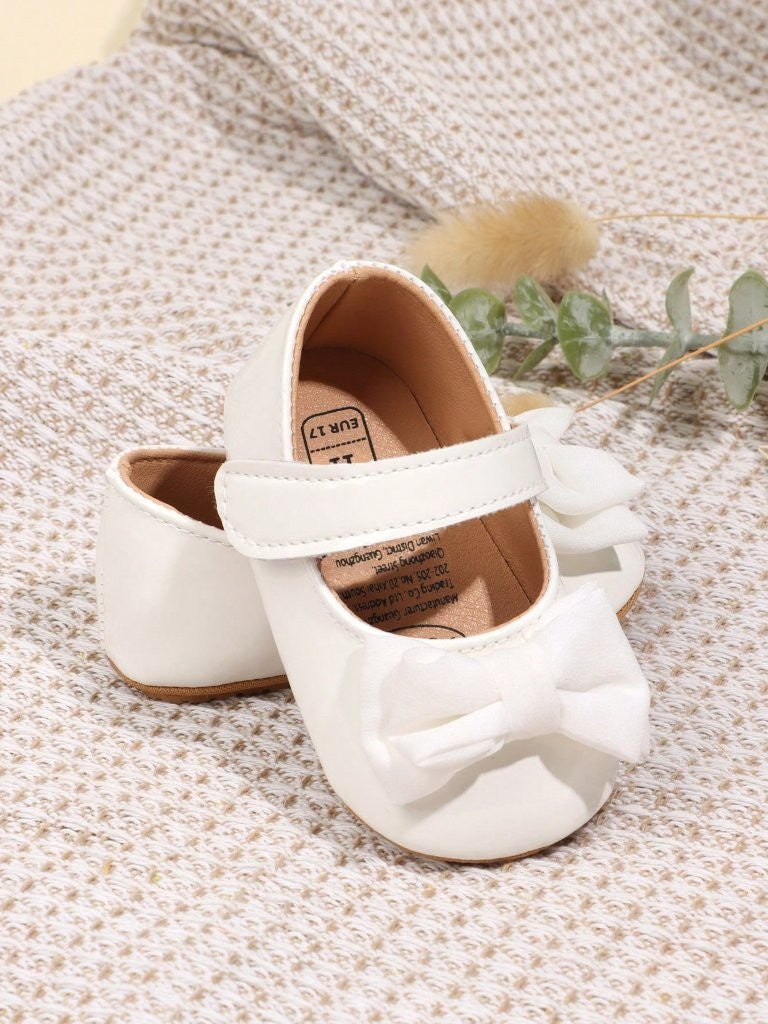 Baby Anti Slip Shiny Bow Flats White